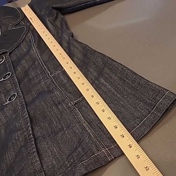 Baccini sz S denim short coat with front pockets and oversized buttons - Picture 6 of 10